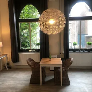 shortstay-maastricht.valkenburgaandegeul-hotels.com/